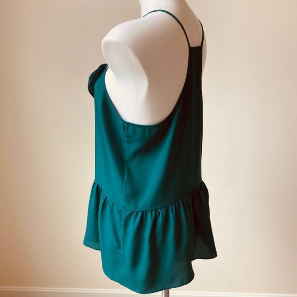 Petticoat Alley Sleeveless Top Woman Size M Fits like L Ruffle Cami Racerback - Picture 3 of 9